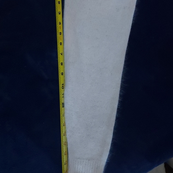 Vintage Ladies Shapely Knits Ivory Beaded Applique Angora/Silk Blend Sweater Med - Picture 8 of 10